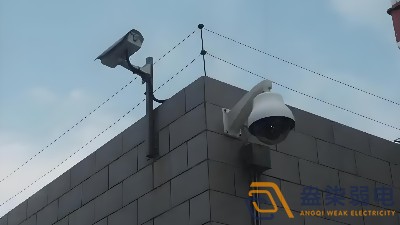工廠安裝球機(jī)和槍機(jī)哪個(gè)更好？